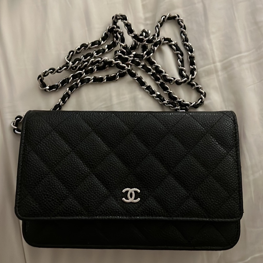 ❌SOLD❌ Chanel Wallet on Chain